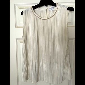 Off white Roz &Ali top